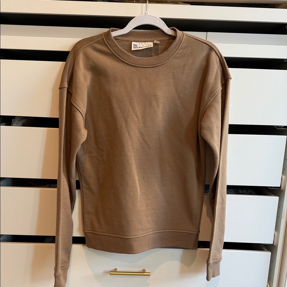 No Boundaries Men's Crewneck Sweatshirt - Brown